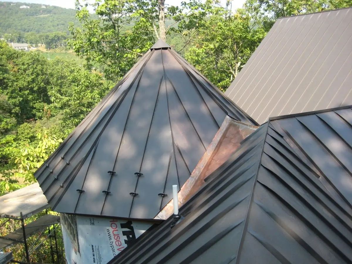 Professional Shingle Replacement & Repair by Craftsman Roofing in Adams Hill
